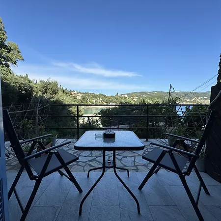 Sea Breeze 公寓 帕莱欧卡斯提撒